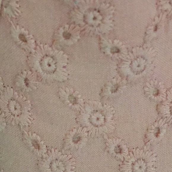 Toddler Old Navy Eyelet Sneakers - Picture 2 of 2